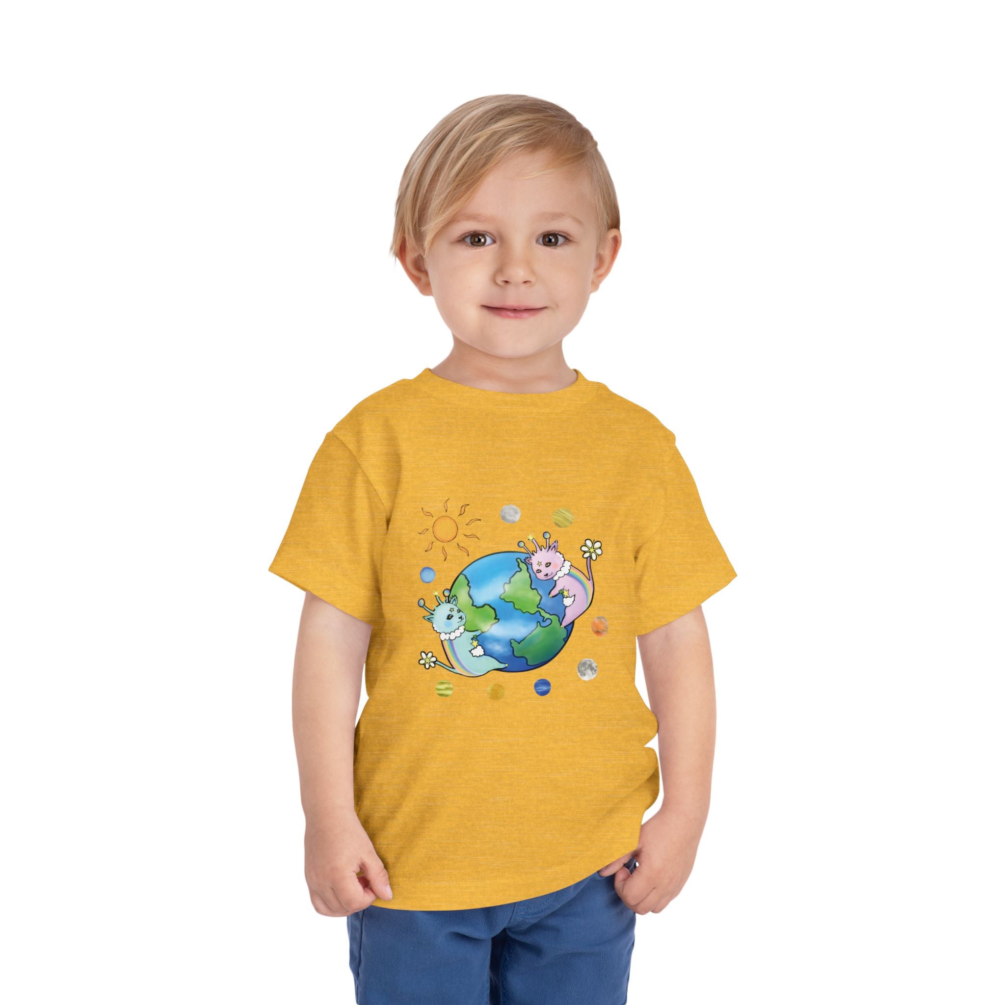 Moowy & Soowy Toddler T-Shirt – Cute Aliens Hugging Earth Kids Space Tee